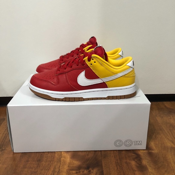 Nike Dunk Custom Shoe-Men’s Size 6, Wmns 7.5/8